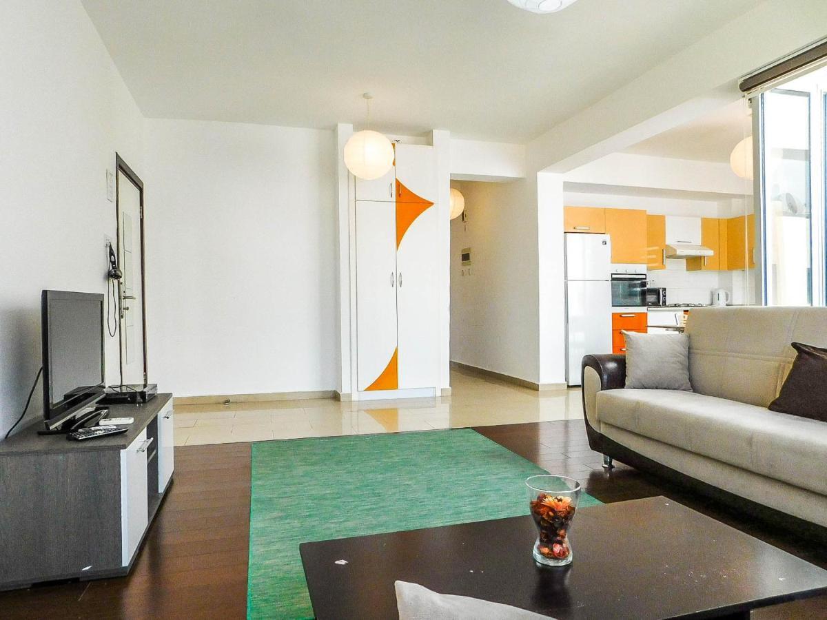 Rix Apartments Кирения Экстерьер фото