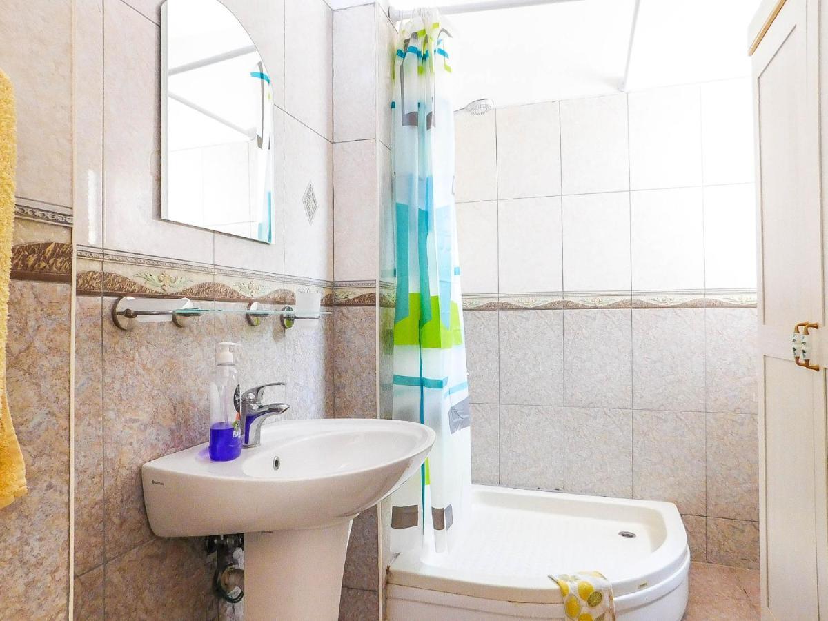 Rix Apartments Кирения Экстерьер фото