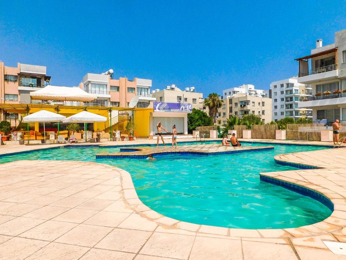 Rix Apartments Кирения Экстерьер фото