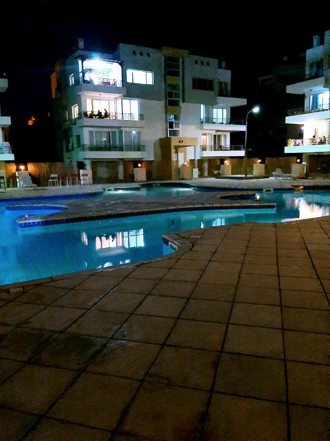 Rix Apartments Кирения Экстерьер фото